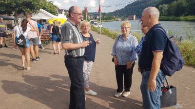Dr. Meister, Birgit Heitland  und Gabriele Rauxloh im Gesprch mit dem Odenwlder Echo